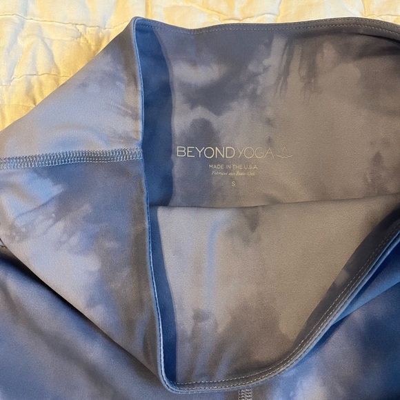 Beyond Yoga - Olympus MIDI Legging - Picture 3 of 6